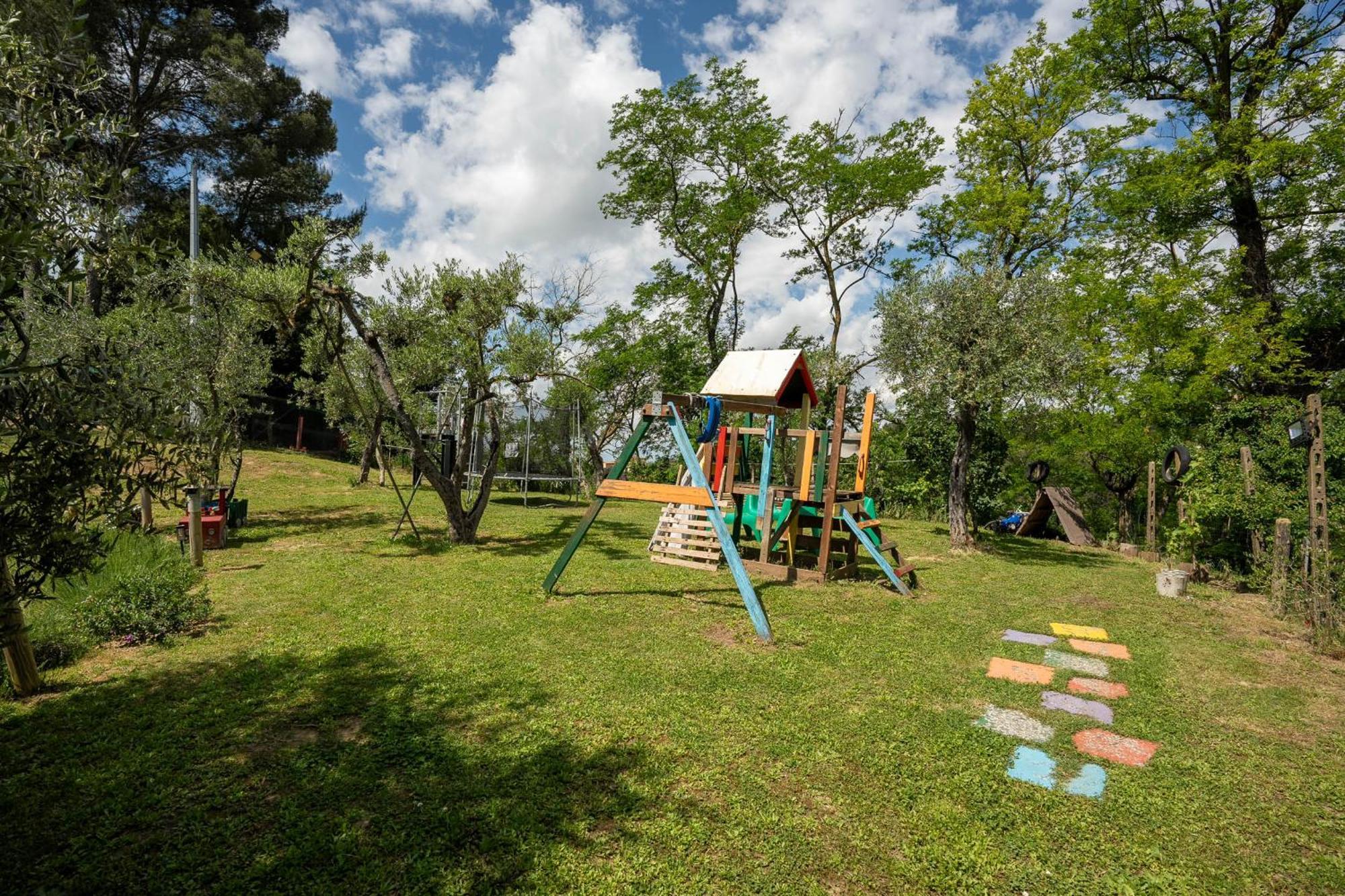 Holiday House Cuordinatura Lägenhet Montopoli in Val dʼArno Exteriör bild